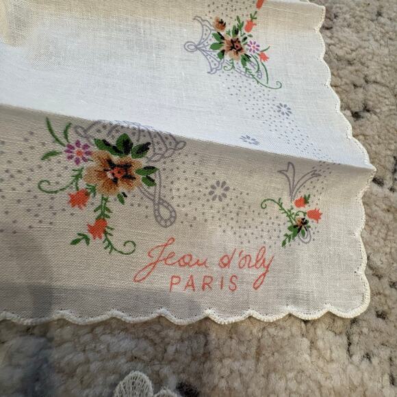 Marshall Fields Co Vintage Handkercheifs Lace Linen Embroidered Square Box of 4 - Picture 4 of 9